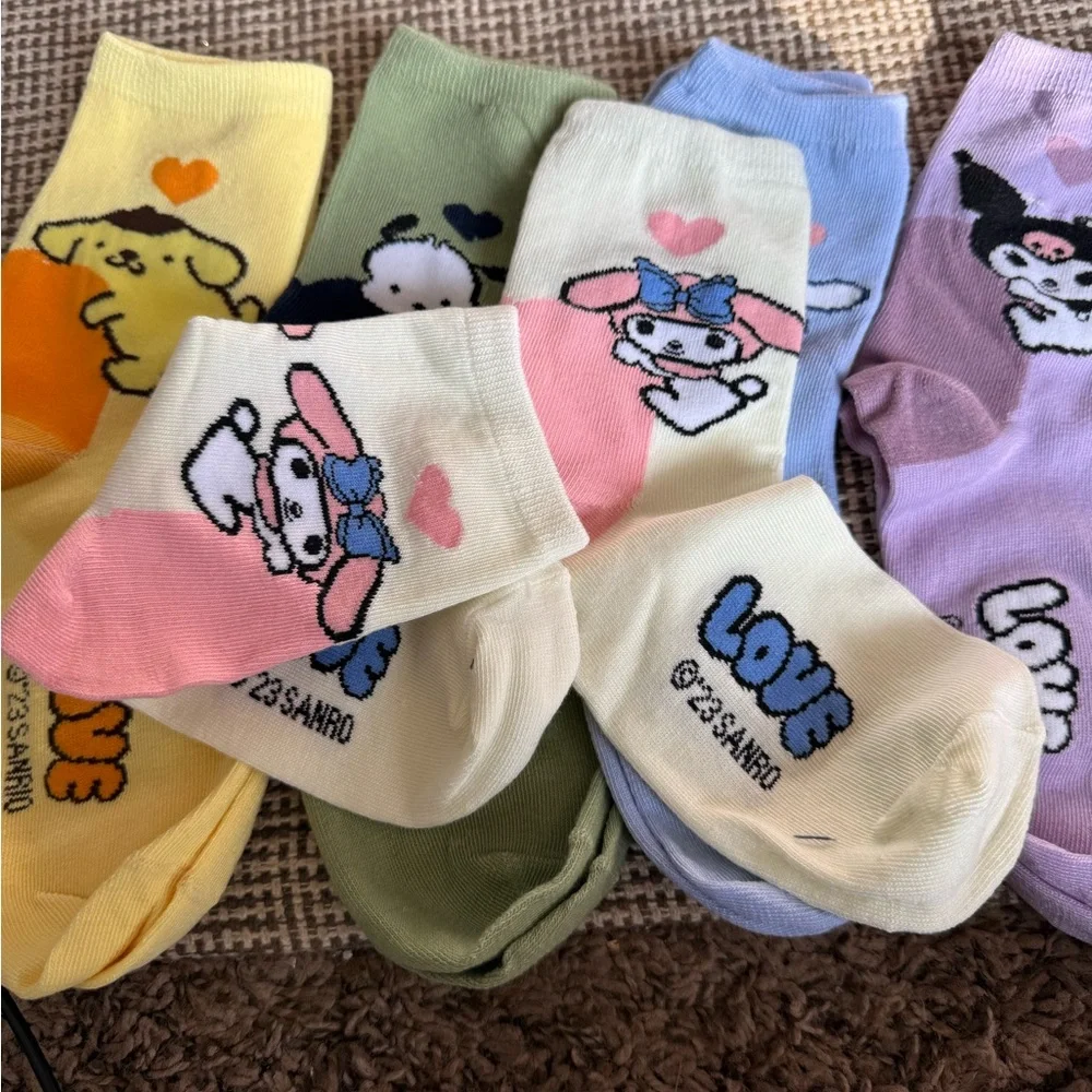 Set Of 6 Pairs of Hello Kitty Socks Women, Girls One Size Multicolor